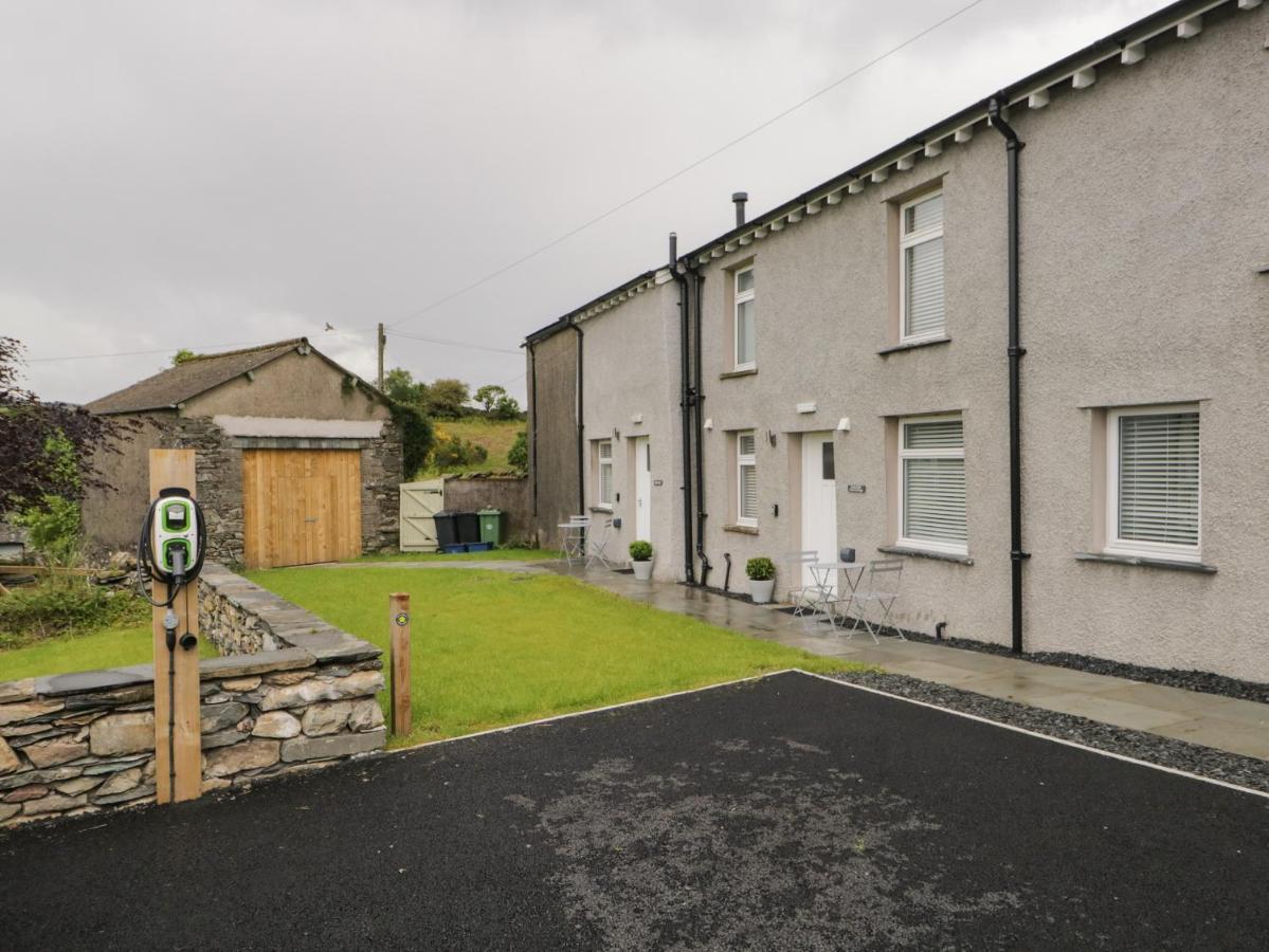 Oxen Park Farm Cottage Ulverston Exterior foto